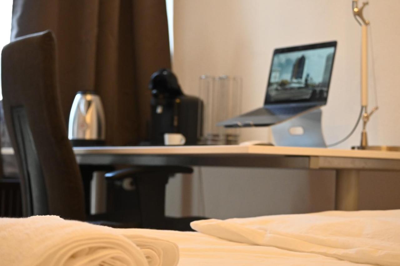 Private Room With Free Parking 코블렌츠 외부 사진